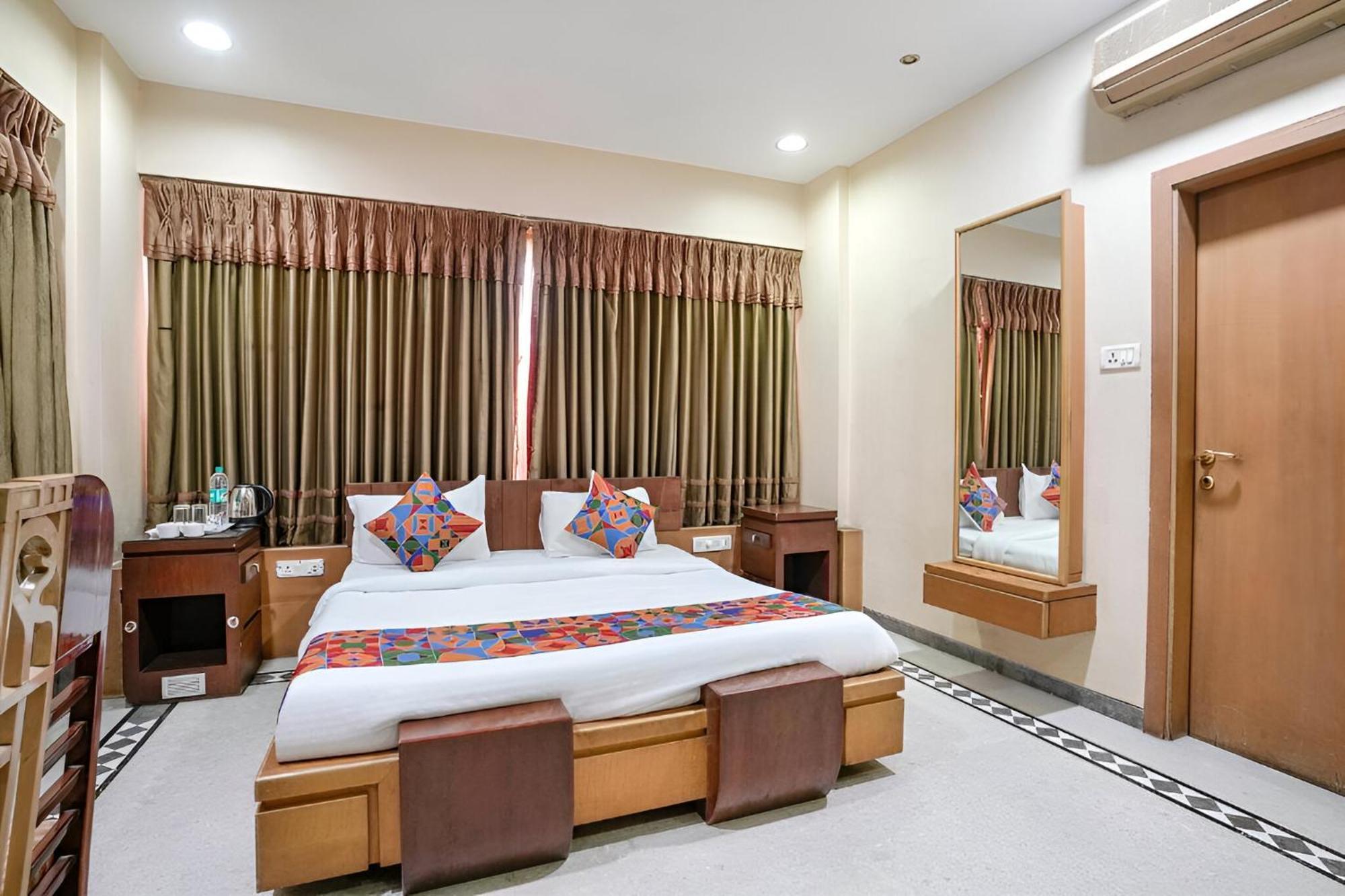 Apartament Retreats At Welcome Nr International Airport Bombaj